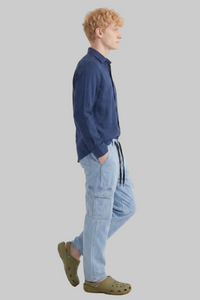 Men's Wide Leg Light Wash Cargo Jeans with Elastic Waist and Side Pockets