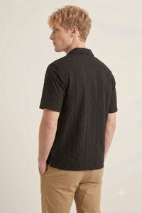 Men's Premium Black Cotton-Blend Eyelet Knit Short Sleeve Shirt – Structured Cuban Collar, Slim Fit, Minimalist Texture for Elevated Summer Style